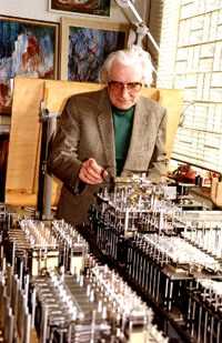 Konrad Zuse pracujący na komputerze Z1